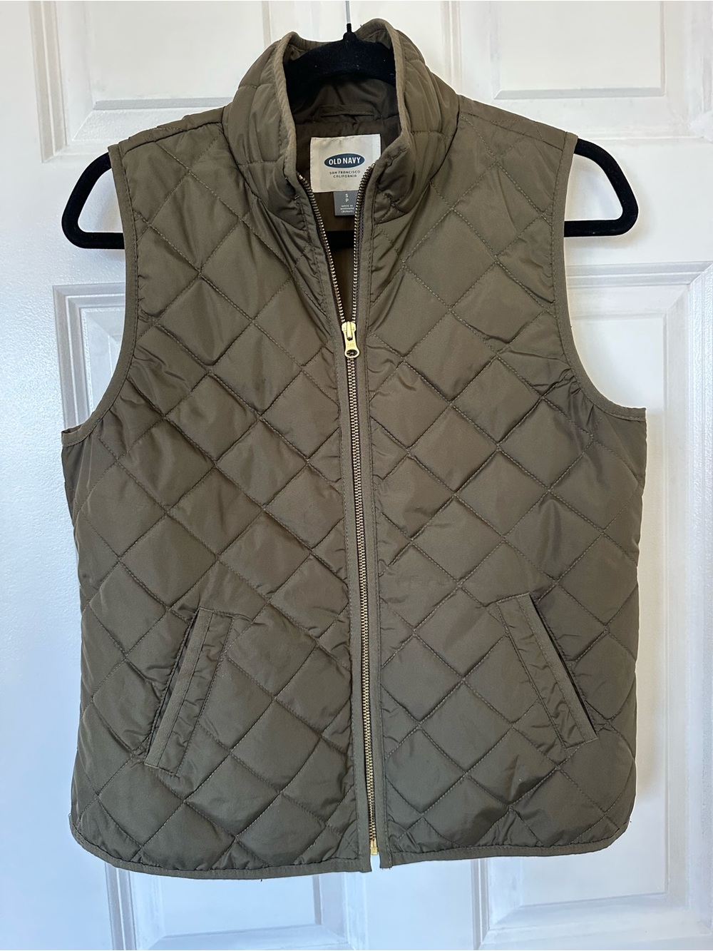 Old Navy Quilted Olive Green Puffer Vest
